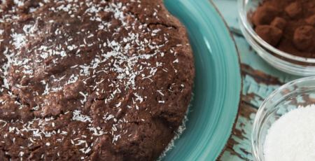 ملكة الحلويات الشعبية.. إليك وصفة المكاوية أو كيك الدبس العراقي الشهير